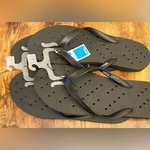 Shower Flip Flops Black - Room Essentials - 2 Pairs - Women’s 12/13 Mens 11/12